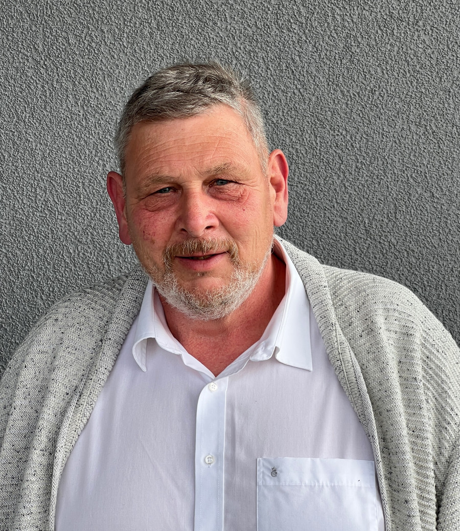 Peter Schneider